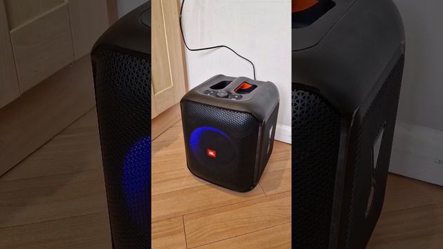 !JBL partybox encore essential bass test (AC mode) (100% vol) смотреть онлайн