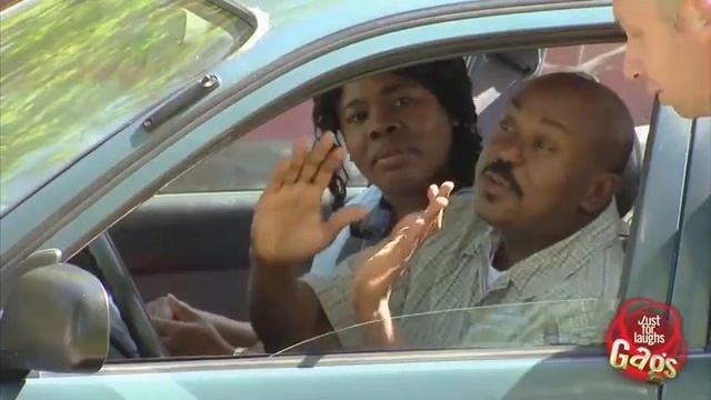 Скрытая камера   Розыгрыш с девушками