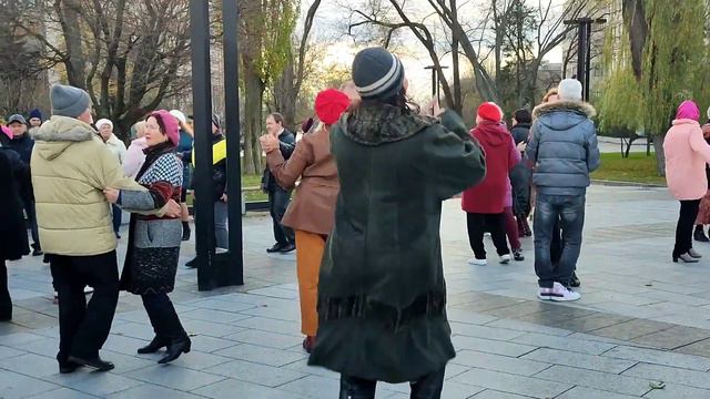 ЗАЦЕЛУЙ МЕНЯ! ТАНЦЫ ХАРЬКОВ УКРАИНА НОЯБРЬ 2023 #kharkiv #dance смотреть онлайн