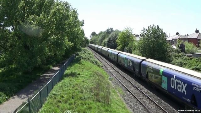 GBRf Class 60 No's. 60047 & 60021 on 6E10 Liverpool Biomass Terminal - Drax Aes on 14.05.22 - HD смотреть онлайн