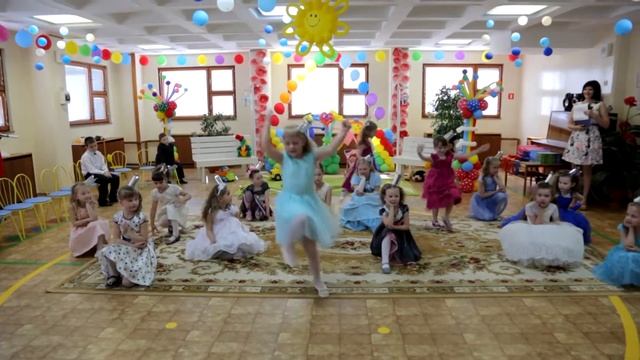 "Танец маленьких принцесс" смотреть онлайн