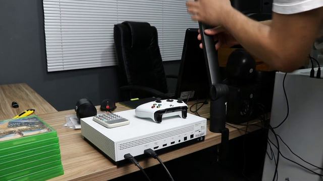 Unboxing e instalação do microfone condensador USB Blue Yeticaster смотреть онлайн