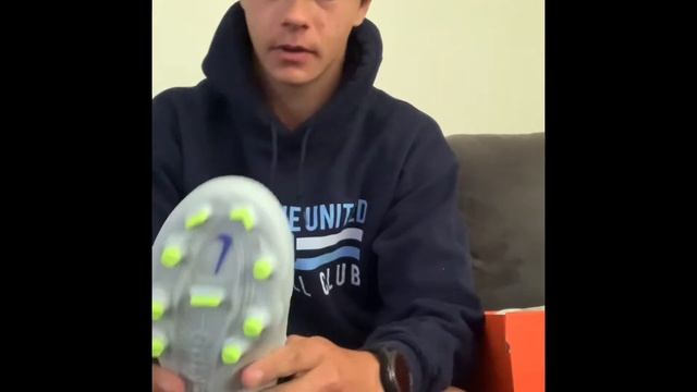 NEW BOOTS!! | Nike Tiempo Legend 9 Academy Unboxing смотреть онлайн
