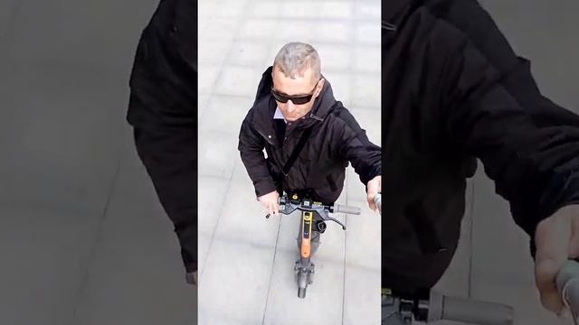 прогулка по Москве на электросамокате.сентябрь 2021 смотреть онлайн