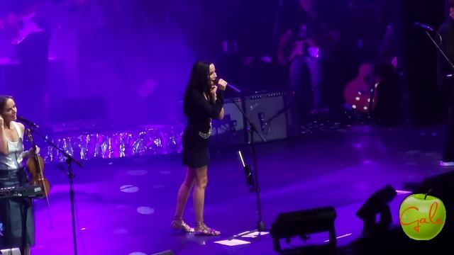 RUNAWAY - The Corrs Live in Manila 2023 [HD] смотреть онлайн