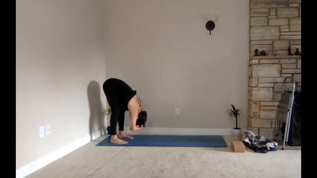 Yoga En Español con Karina Lambert смотреть онлайн