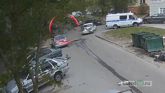 упало дерево на ул Звездная 16.05.2022 смотреть онлайн
