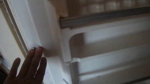 Ремонт  холодильника  ,перекос дверцы.