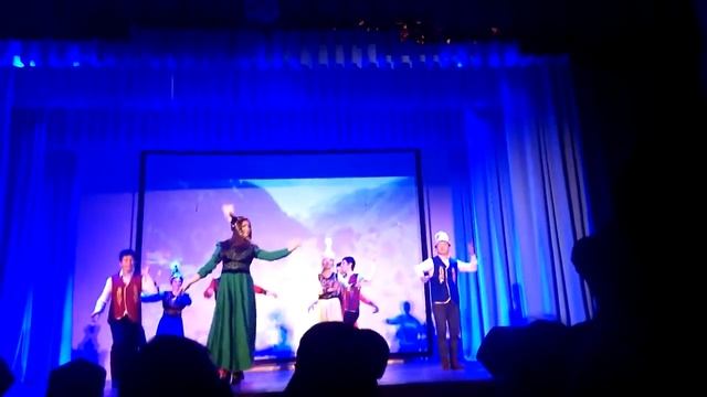 Навруз в Алтайском государственном университете.Киргизский танец. смотреть онлайн