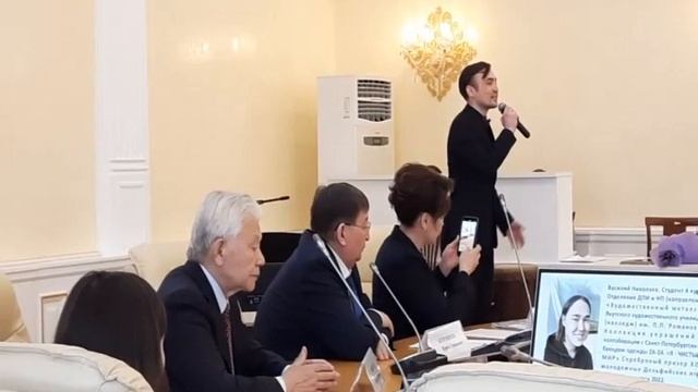 Поет студент Якутского музыкального колледжа Владислав Порохов "О мое солнце!" смотреть онлайн