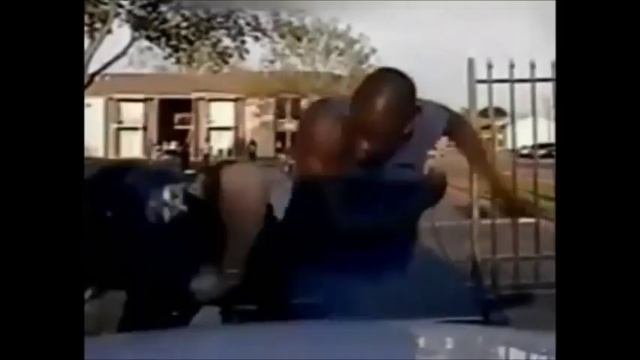 Crazy Police fights and chases Compilation смотреть онлайн