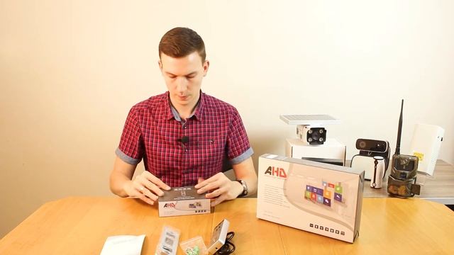 Комплектация проводного видеодомофона высокого разрешения HDcom B-121T FHD