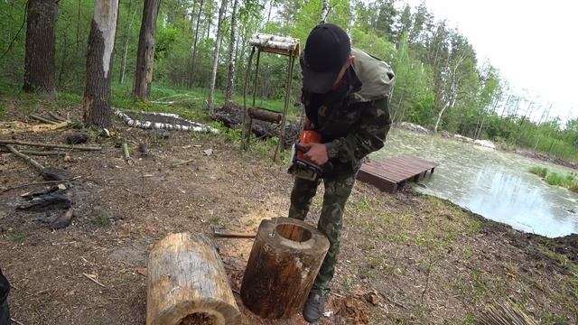 Сделал улей из бревна в лесу,для диких пчел. Жарю ребро на мангале. смотреть онлайн