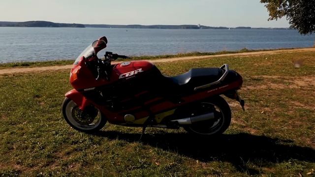Honda cbr 1000 f смотреть онлайн