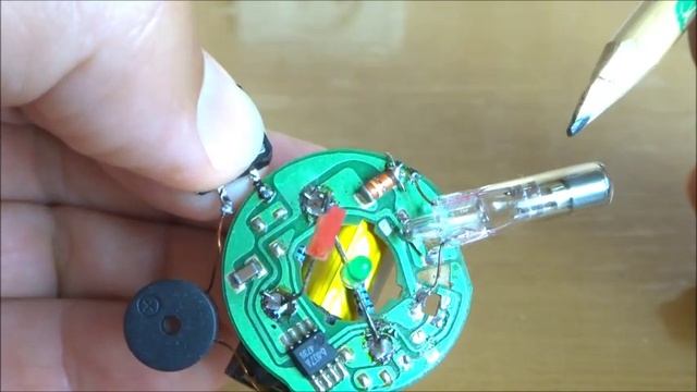 Урок Даже НЕ ВЗДУМАЙ ВЫБРОСИТЬ старый литийионный аккумулятор от вэйпа Электроликбез ЭЛЕКТРИК от БОГ смотреть онлайн