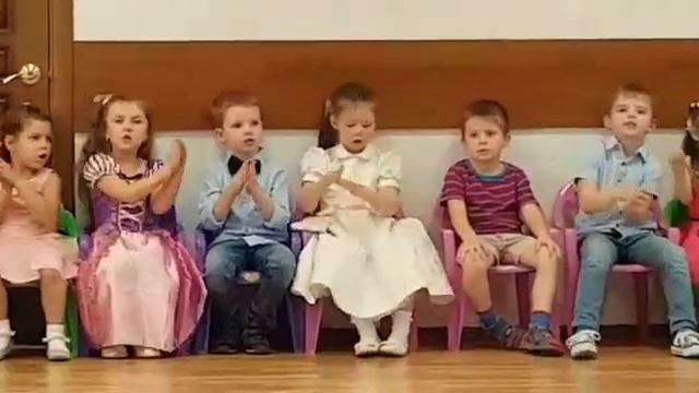 Музыкальное занятие. Старшая группа. Детская песенка про Ноты. Дети 4-5 лет. Детский клуб. смотреть онлайн