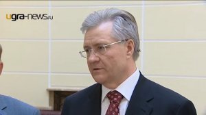 Директору "Сургутнефтегаза" Владимиру Богданову Президент России вручил звезду "Героя Труда"