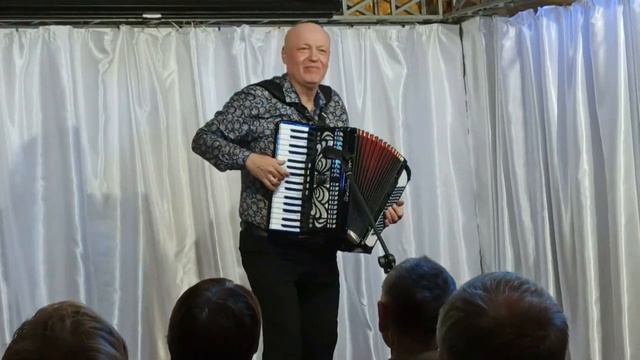 Еврейское попурри на аккордеоне. Музыкант Николай Засидкевич (Донецкий). смотреть онлайн