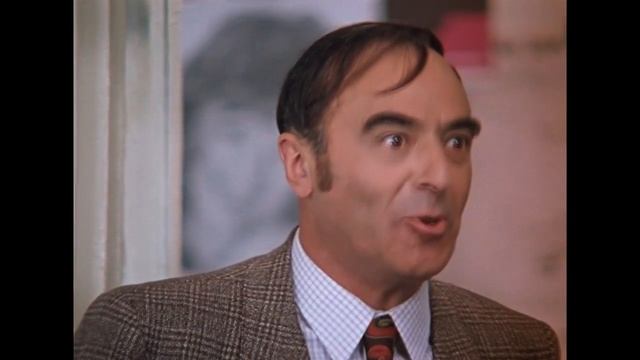 А еще боремся за почетное звание дома высокой культуры быта! смотреть онлайн