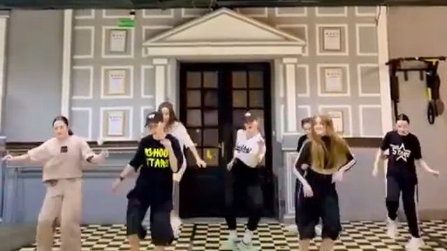 Новая крутая связка ☝️ шаффл/shuffle танцуем все вместе ??? смотреть онлайн