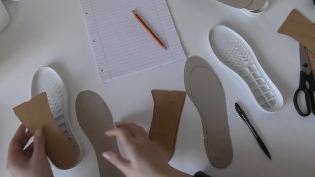 #131. SALAMANDER. Подготовка подошвы к вязанию уличной обуви крючком смотреть онлайн