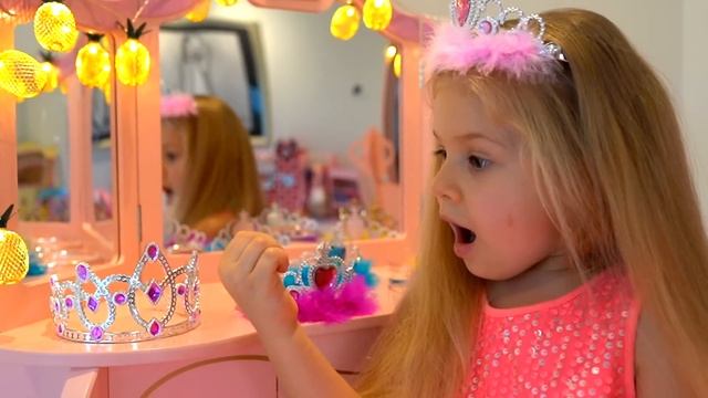 Diana Pretend Play Dress Up and Make Up Toys смотреть онлайн