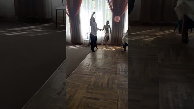 ТАНЦЕВАЛЬНАЯ КОМПОЗИЦИЯ ОТ СПОРТИВНО ТАНЦЕВАЛЬНОГО КЛУБА ЛАЙФ ЭНД ДЕНС В КЛУБЕ ЭДЕЛЬВЕЙС ЦКИ! смотреть онлайн