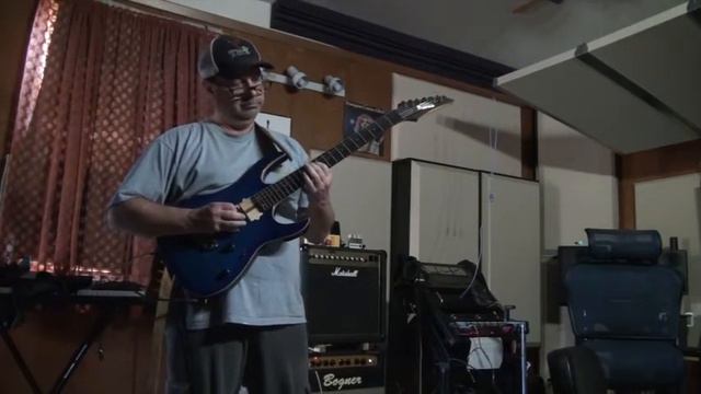 Blue Ibanez a capella (kind of a Les StratoPaul guitar without vibrato bar) смотреть онлайн