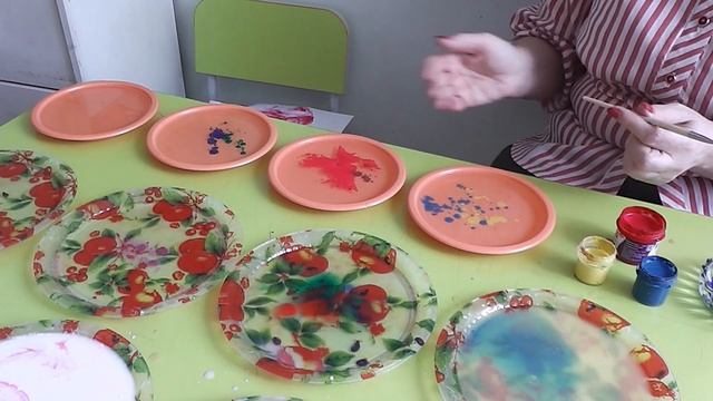 Эксперименты с красками, воспитатель Ващенко О.А. смотреть онлайн