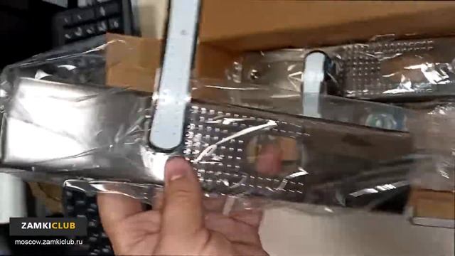 Ручки на планке Master Lock Стандарт R (автомат) смотреть онлайн