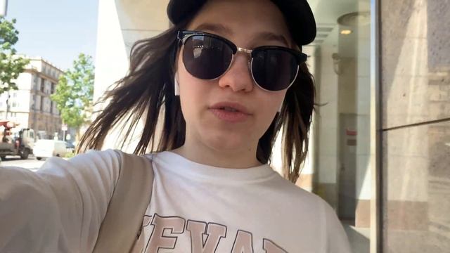 Москва: не понимаю искусство, катаемся на лодке и самокатах смотреть онлайн