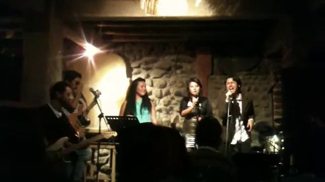 Lanzamiento de DUDES interpretando What Love Can Be смотреть онлайн