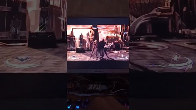 Кто круче и кто Победит!? Injustice Gods Among Us смотреть онлайн