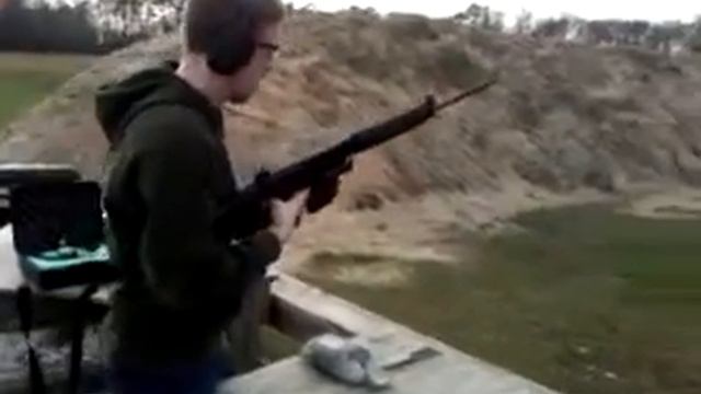 Mark shoots FAL - 01 смотреть онлайн
