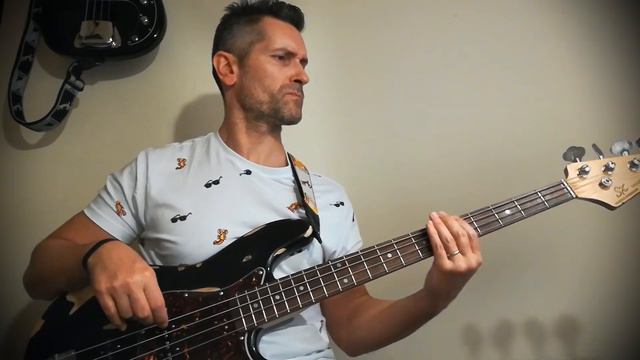 LEVEL 1 - U2 - Vertigo - bass cover - SX Vintage Jazz Bass 62 смотреть онлайн