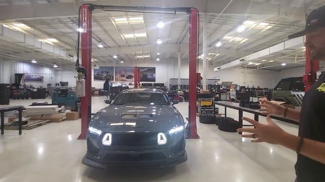 Inside Look at RTR Lab with Vaughn Gittin Jr смотреть онлайн