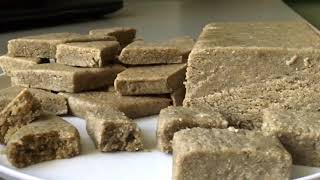 Халва домашняя из семечек и меда. Приготовление в технике от RAW MID..mp4 смотреть онлайн