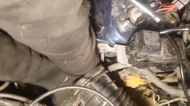 Installing a 2 inch subframe drop on a Lifted 99 Honda Cr-v смотреть онлайн