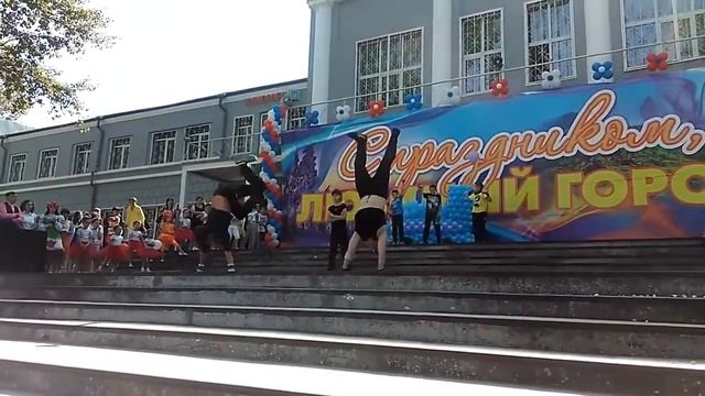 Выступление брейк данс город Могоча смотреть онлайн