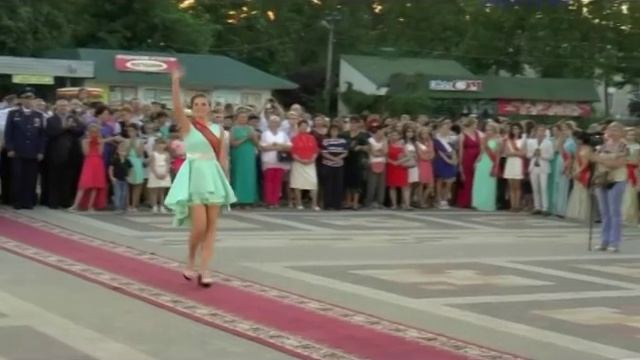 Выпускной-2016: 82 выпускника района окончили школу с золотой и серебряной медалями. смотреть онлайн
