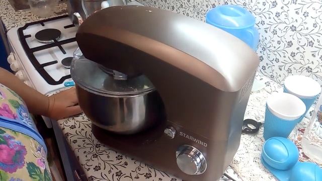 Помощница на кухне. смотреть онлайн