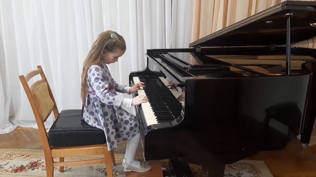 Алцыбеева Евдокия, 5 лет, фортепиано смотреть онлайн