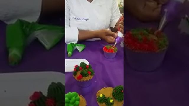 Aula show de Suculentas com bicos de confeitar смотреть онлайн