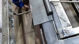 Как приварить капле видные петли. Как приварить навесы своими руками.