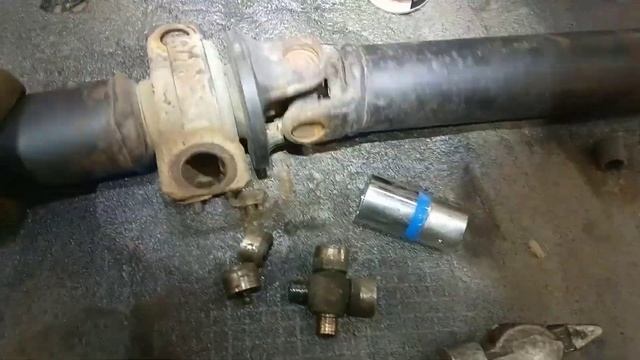 карданный вал Outlander замена крестовин замена подвесных подшипников Mitsubishi MN147054 MN168424