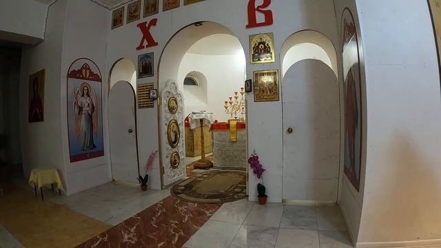 Дорогие братья и сестры! Божественная служба в храме Святой Троицы смотреть онлайн
