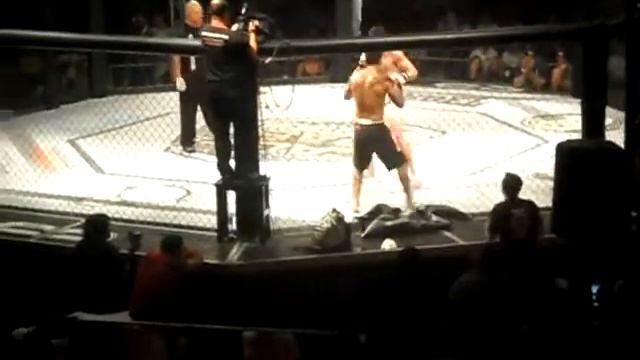 Cage Brasil #1 - VIDEOAMADOR - Taedes vs Ricardo Tirloni parte 01.flv смотреть онлайн