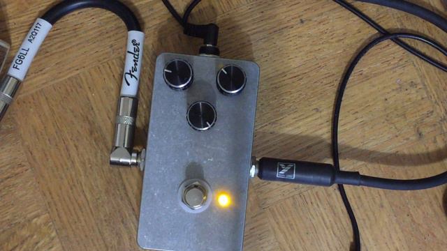 The Tone Charger - a Tape Style Preamp for Warming Your Tone! смотреть онлайн