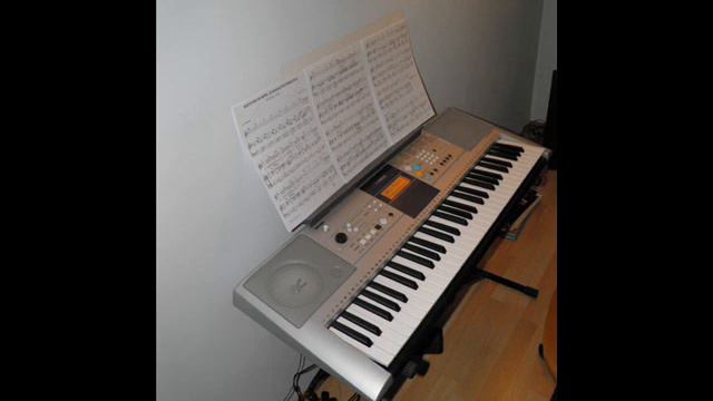 skaldowie- wszystko mi mówi że mnie ktoś pokochał, keyboard yamaha e323 смотреть онлайн