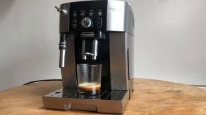 De'Longhi Magnifica S Smart Bean to Cup Coffee Machine 1450w ECAM250.23SB